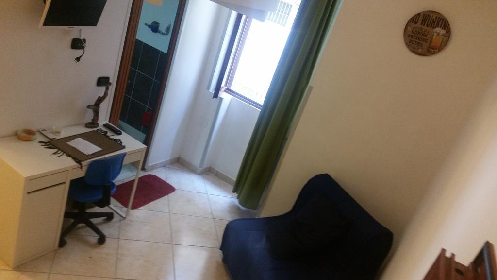 Hotel Residenza Il Castello à Naples Chambre photo