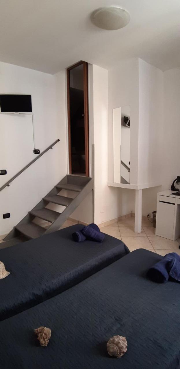 Hotel Residenza Il Castello à Naples Extérieur photo