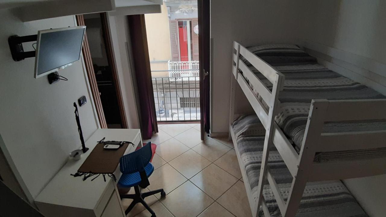 Hotel Residenza Il Castello à Naples Extérieur photo